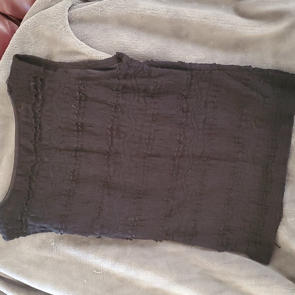 Investments Ladies frilly black shell - Picture 5 of 7